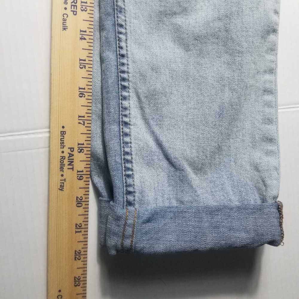 SAKS FIFTH AVENUE WOMEN'S RELAXED CROP DISTRESSED HUMMINGBIRD JEANS SIZE 31 - Picture 7 of 16